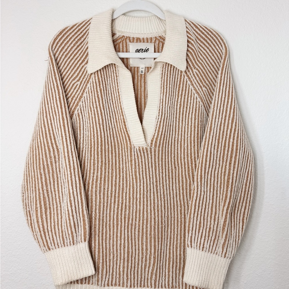 Aerie Women's Cream and Tan Striped Sweater